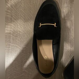 ALDO Women’s Black & Gold Accent Loafer